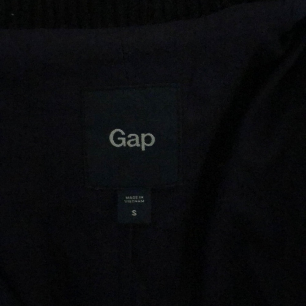 Small Gap Navy Blue Trenchcoat